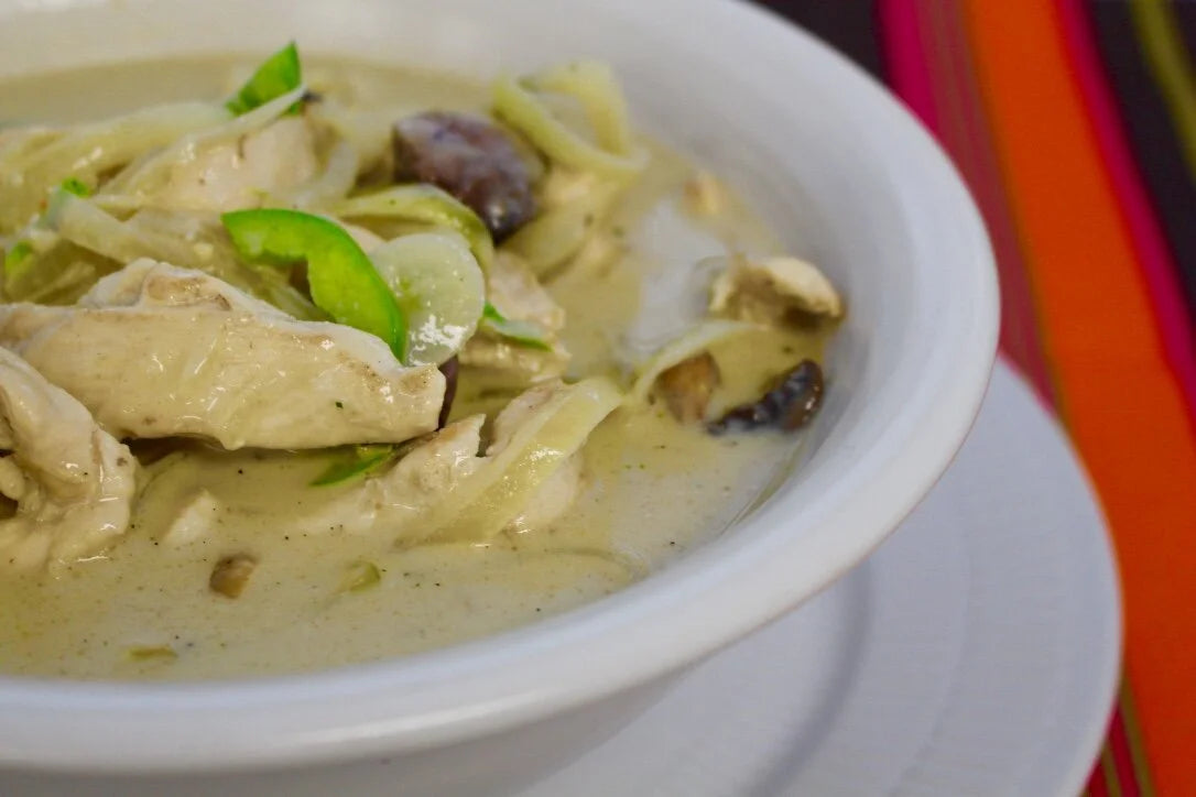Red Kitchen Chicken & Mushroom Stroganoff - Family Size