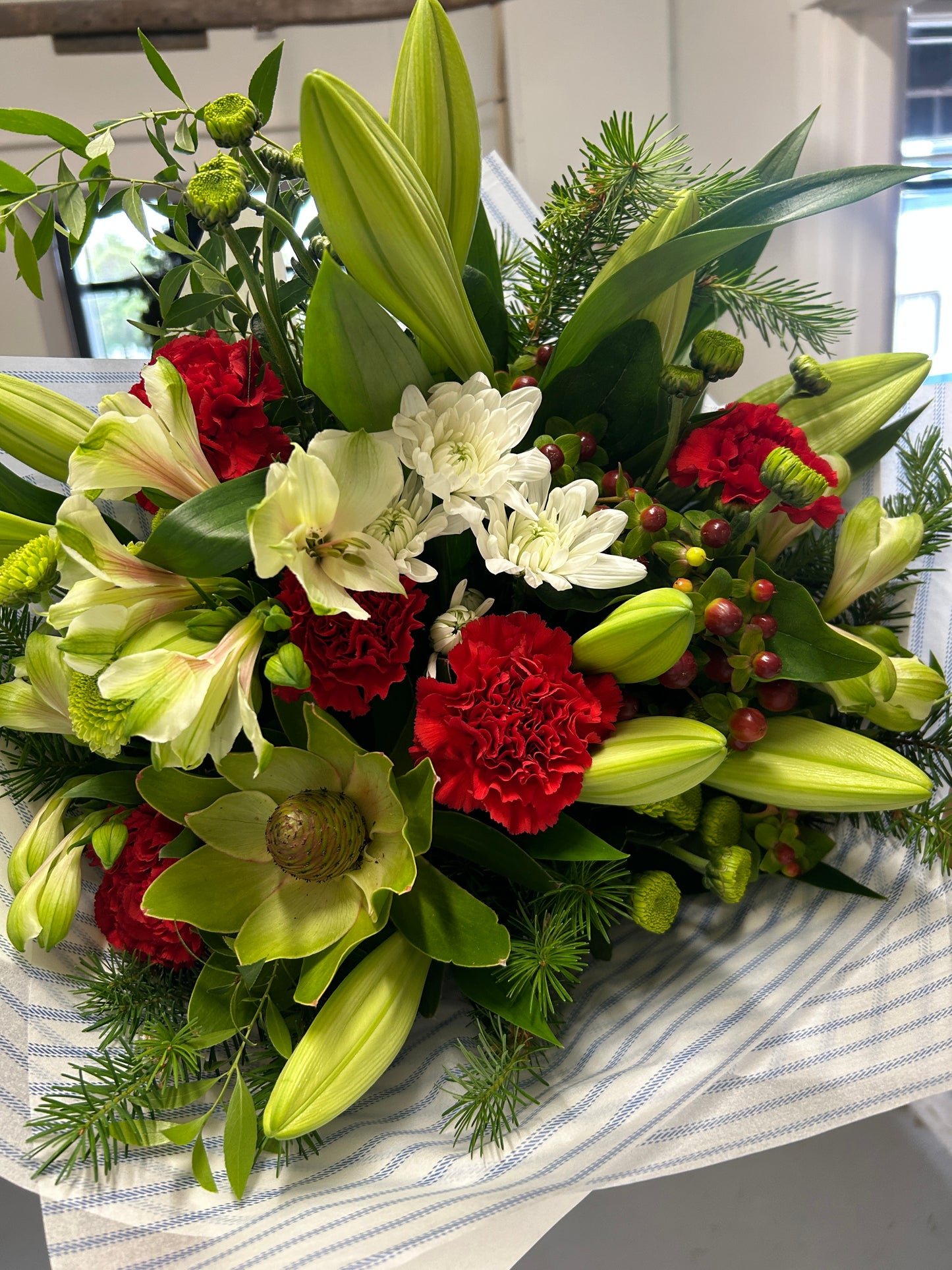 The Valentines “I am a bit new at this flower giving thing, but I’ll give it a go” Bunch
