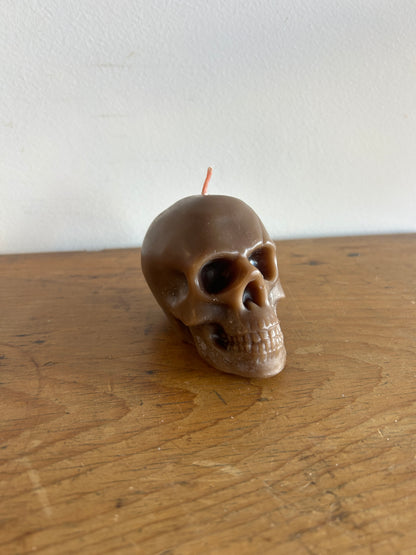Echo Valley Apiaries - Skull Candle (Medium Brown)