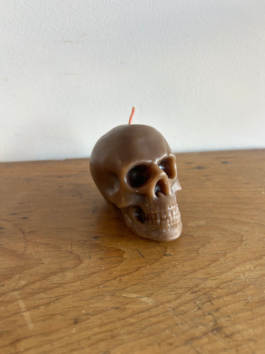 Echo Valley Apiaries - Skull Candle (Medium Brown)