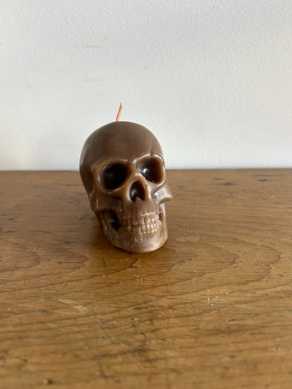 Echo Valley Apiaries - Skull Candle (Medium Brown)