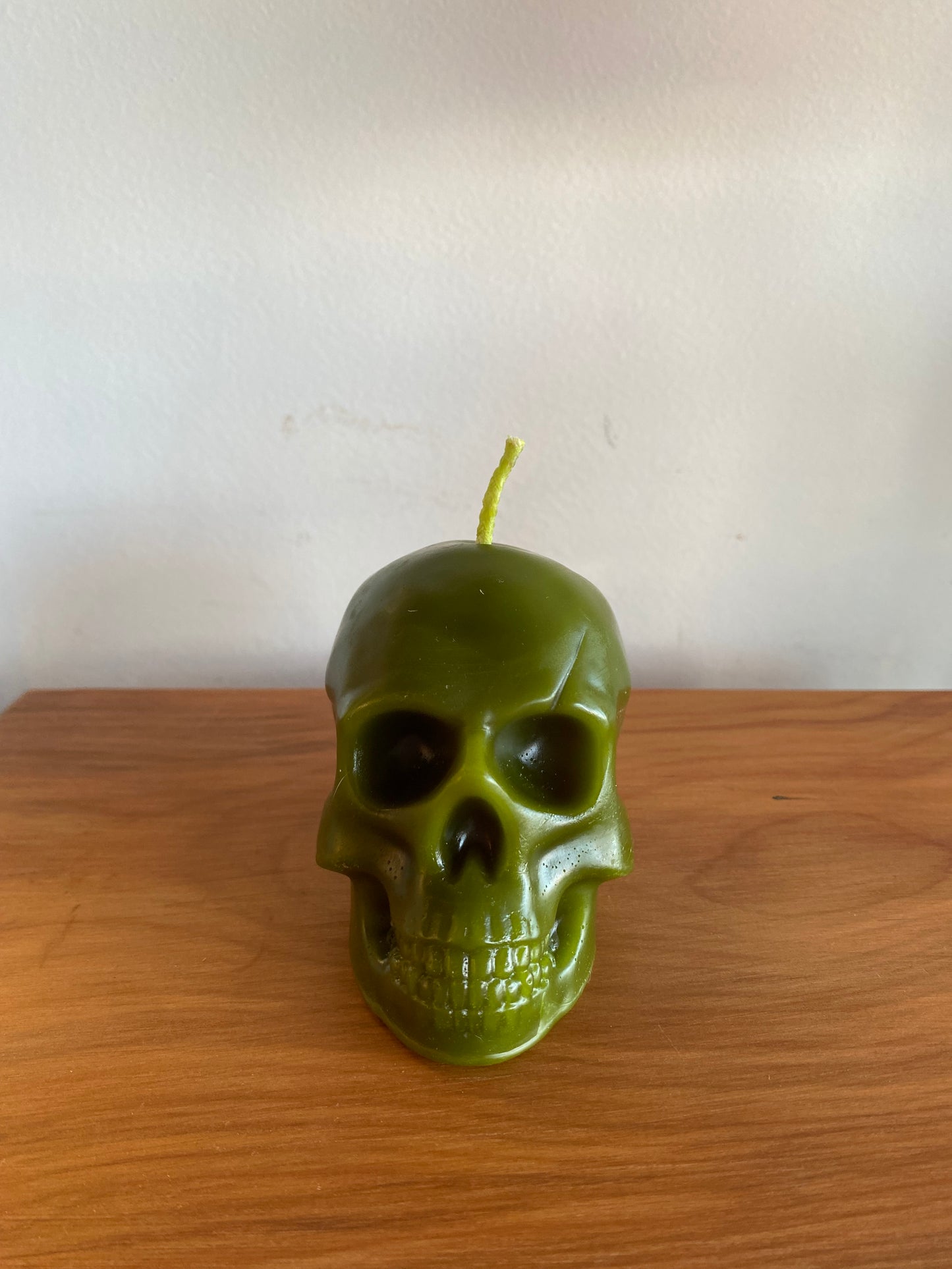 Echo Valley Apiaries - Skull Candle (Olive)